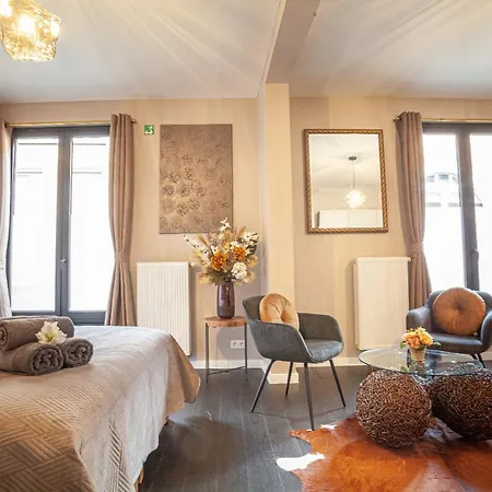 Luxury Suites Royal